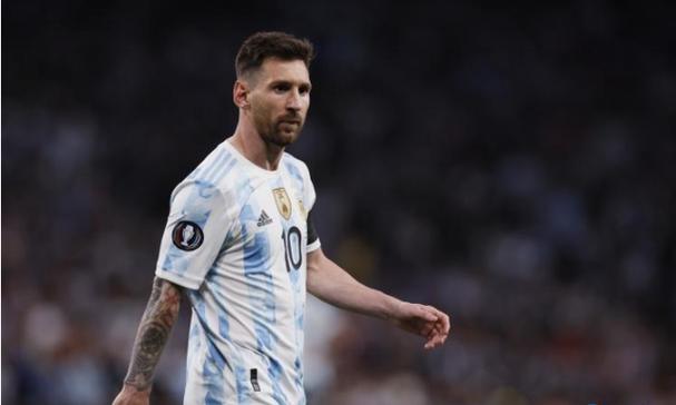 警方通报“南宁一男子在地铁裸露身体隐私部位”：已行拘